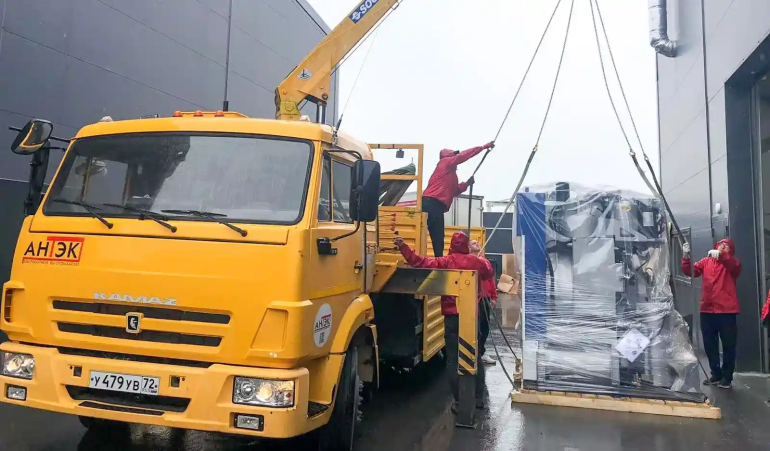 Автомобиль КАМАЗ 4308 с КМУ